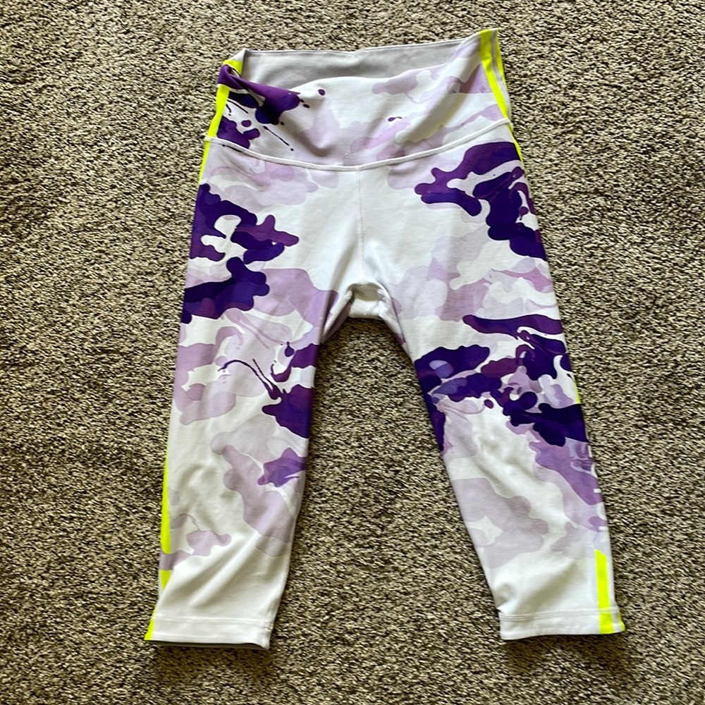 Peloton WITH capris, size XL